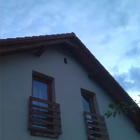 アパート Agnes Apartman *